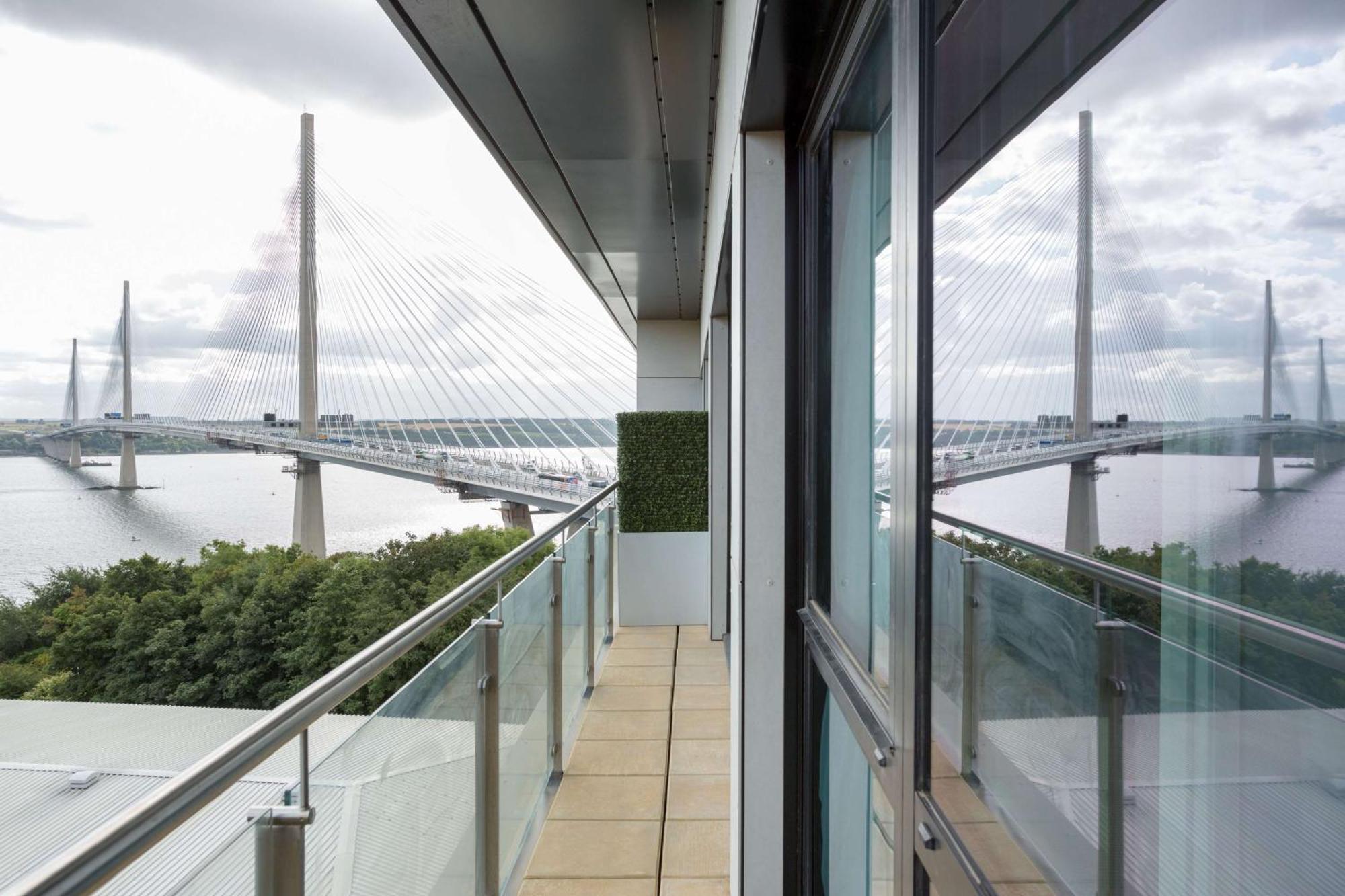Doubletree By Hilton Edinburgh - Queensferry Crossing 4*